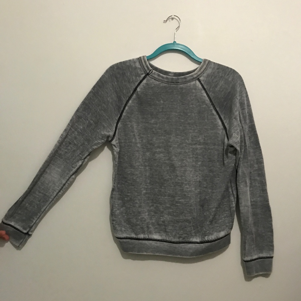 Simple grey long sleeve t-shirt/sweater.